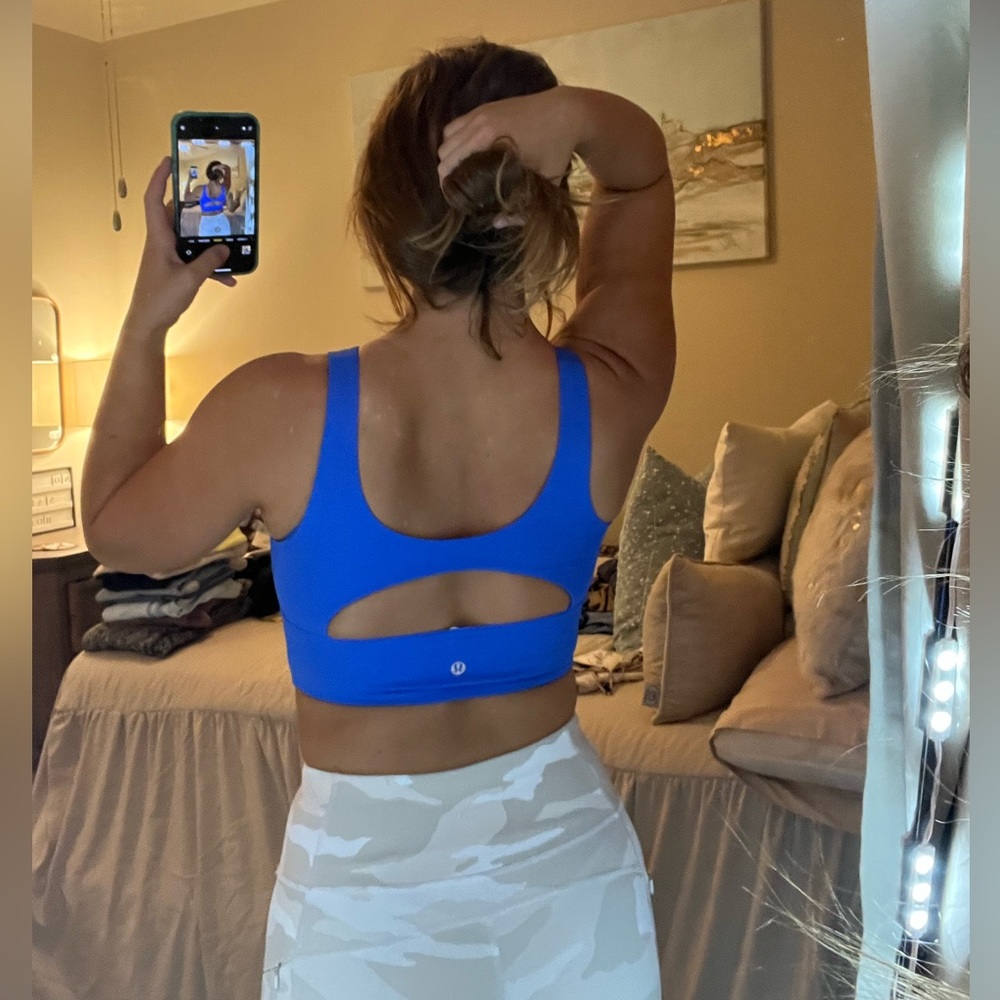 Lululemon sports bra - size 4